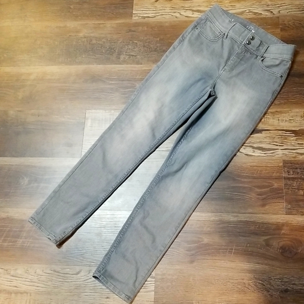 White Black slim jeans, sz 6, excellent condition